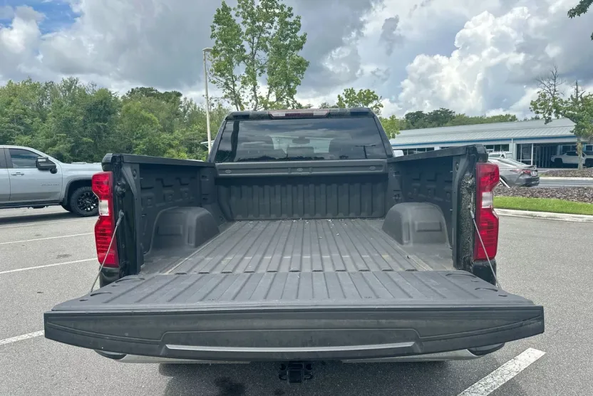 2020 Chevrolet Silverado 1500 photo 1