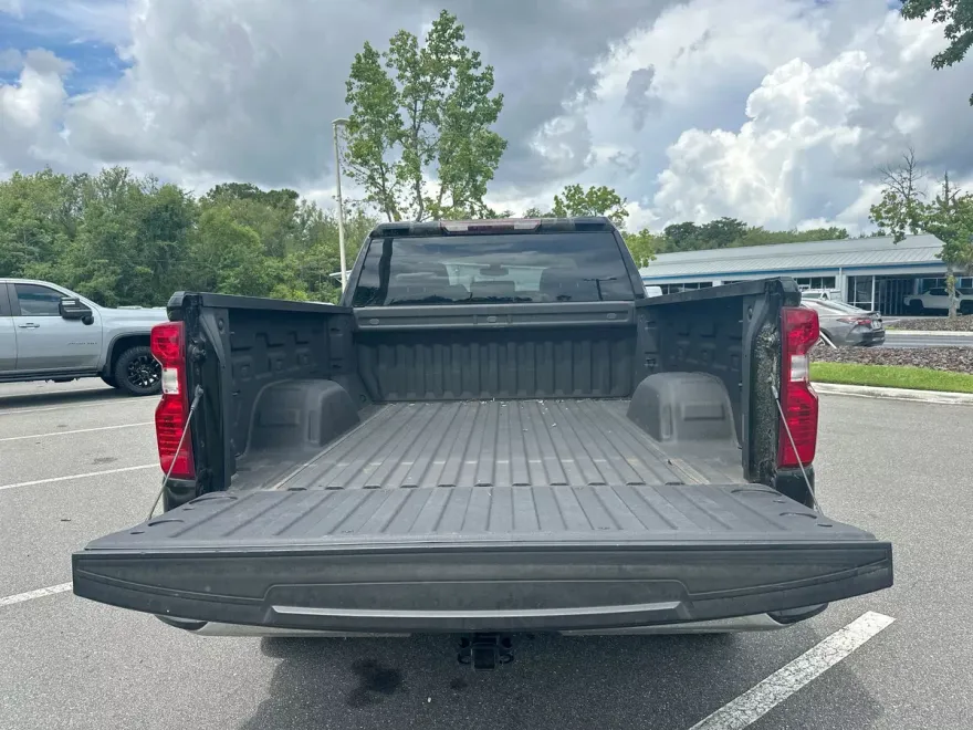 2020 Chevrolet Silverado 1500 photo 1