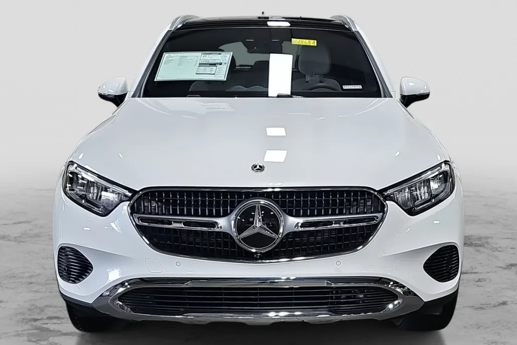 2026 Mercedes Benz GLC 300 photo 1