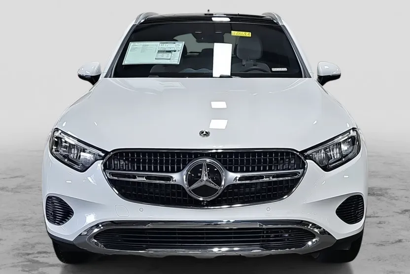 2026 Mercedes Benz GLC 300 photo 1