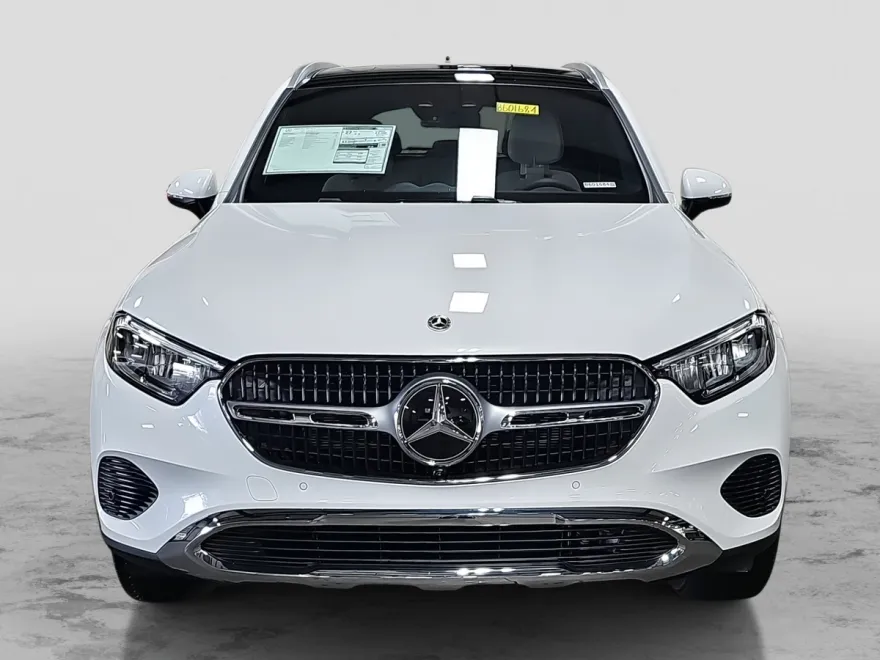 2026 Mercedes Benz GLC 300 photo 1
