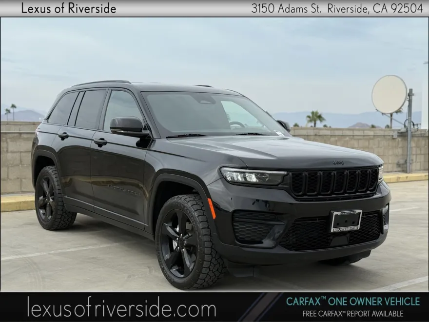 2023 Jeep Grand Cherokee Laredo photo 1