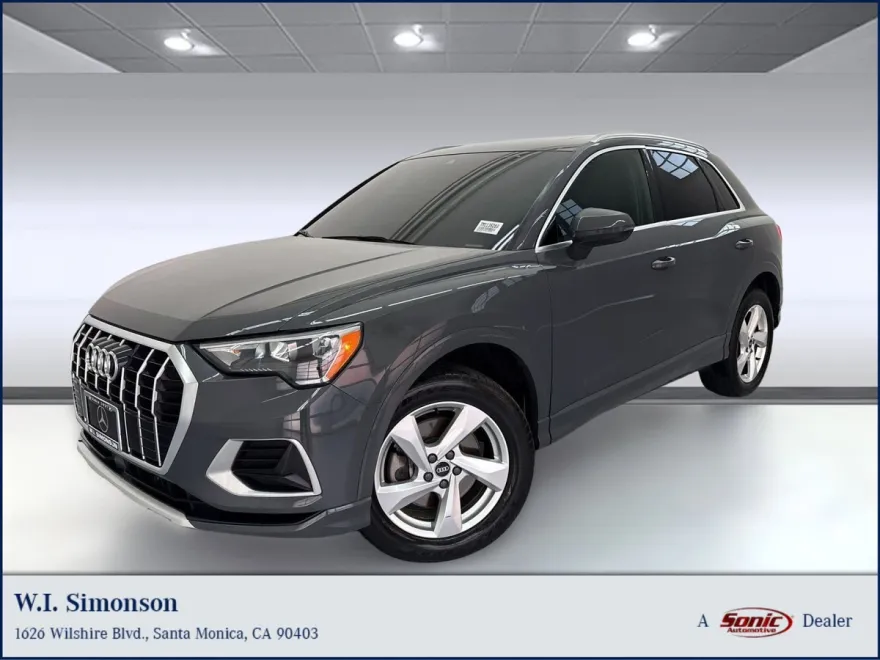 2021 Audi Q3 Premium photo 1