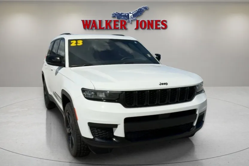 2023 Jeep Grand Cherokee Altitude photo 1