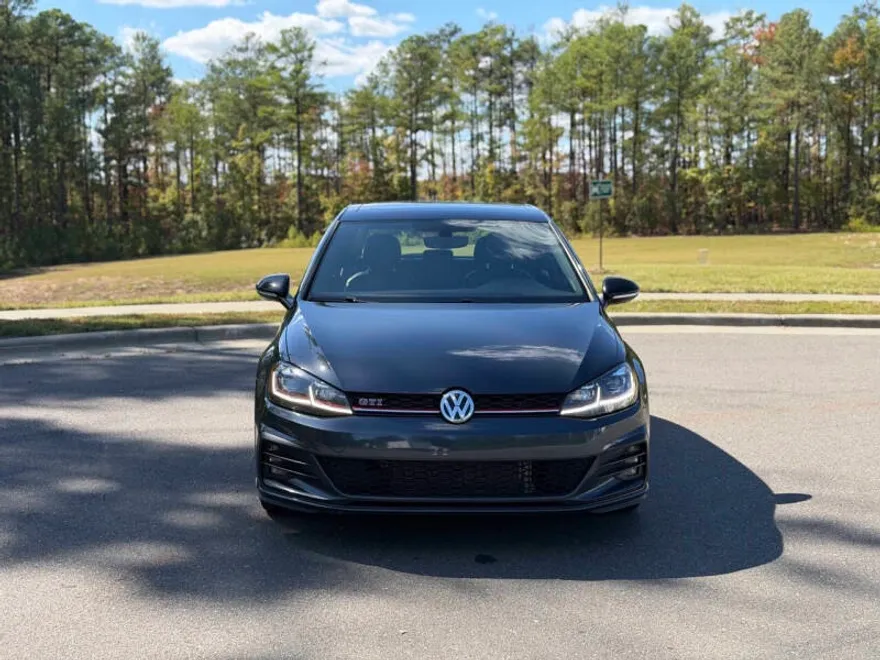 2021 Volkswagen Golf GTI SE photo 1