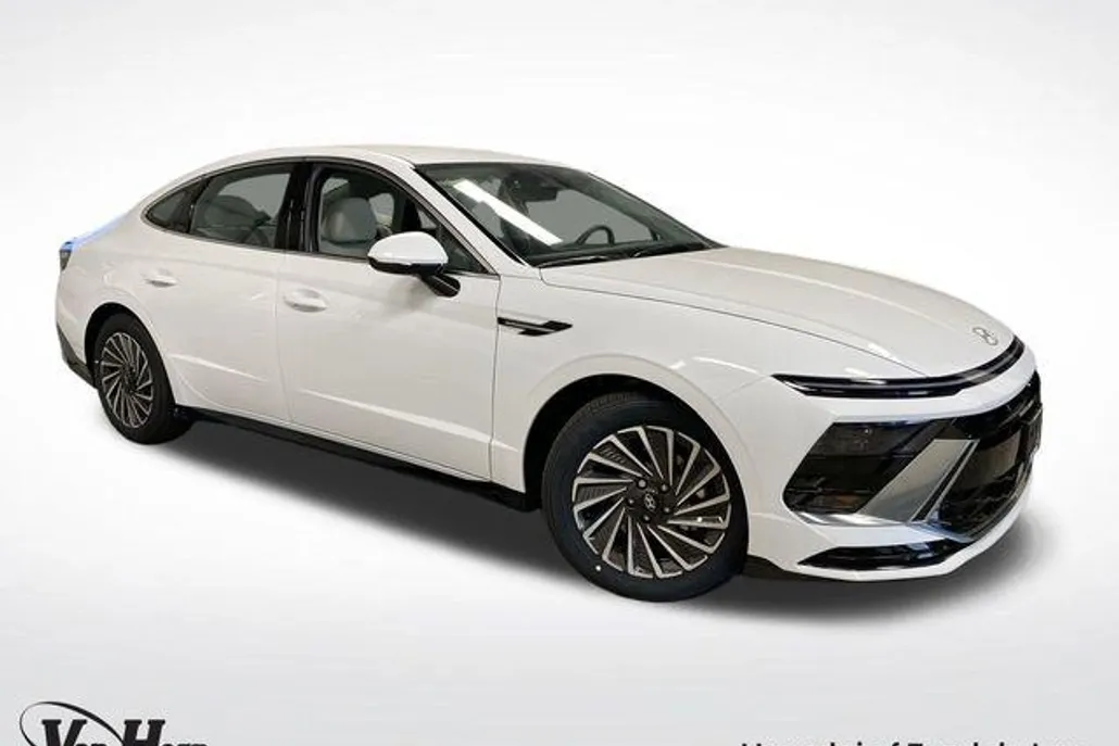 2025 Hyundai Sonata Hybrid SEL photo 1