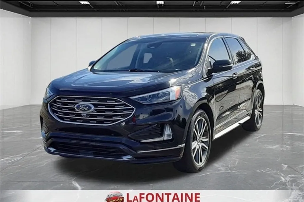 2019 Ford Edge Titanium photo 1