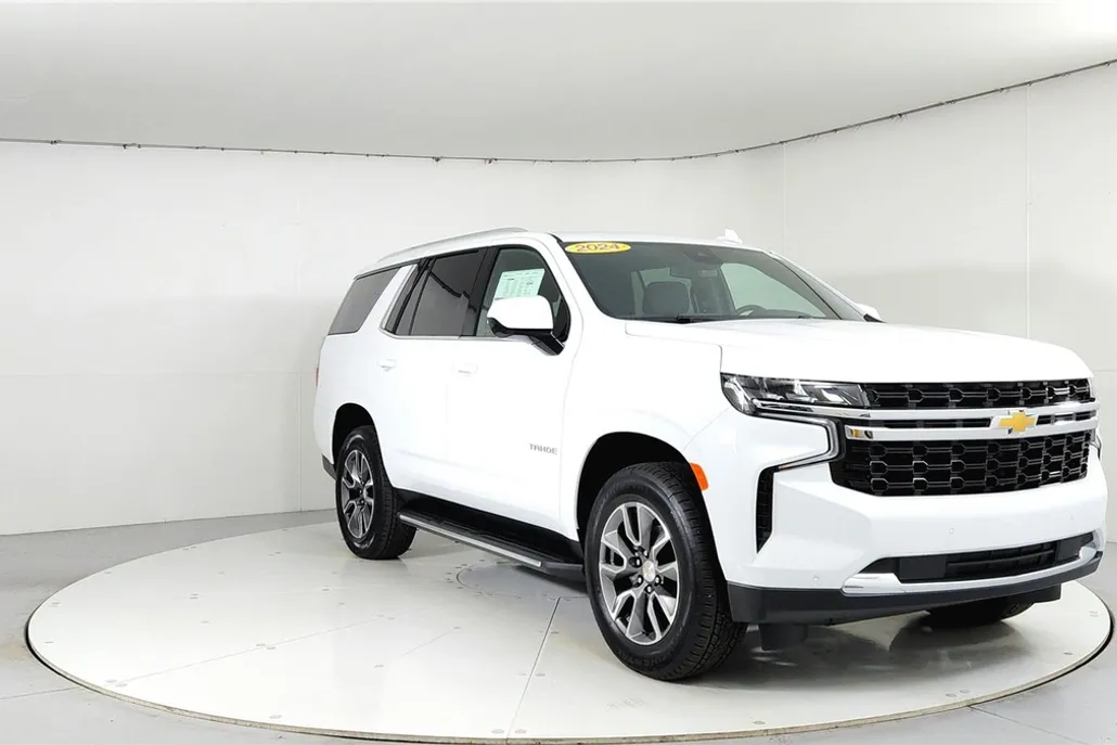 2024 Chevrolet Tahoe LS photo 1
