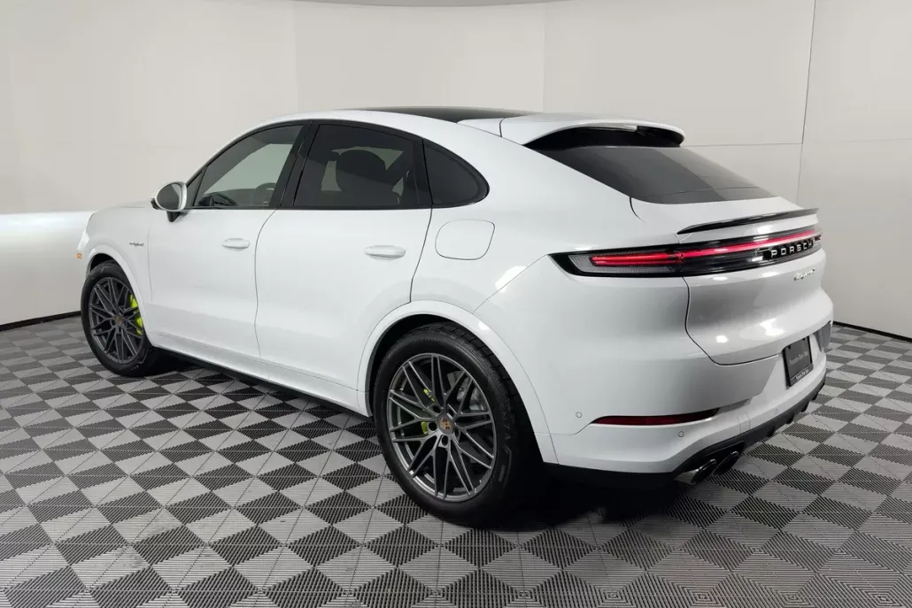 2026 Porsche Cayenne E-Hybrid Coupe S photo 1