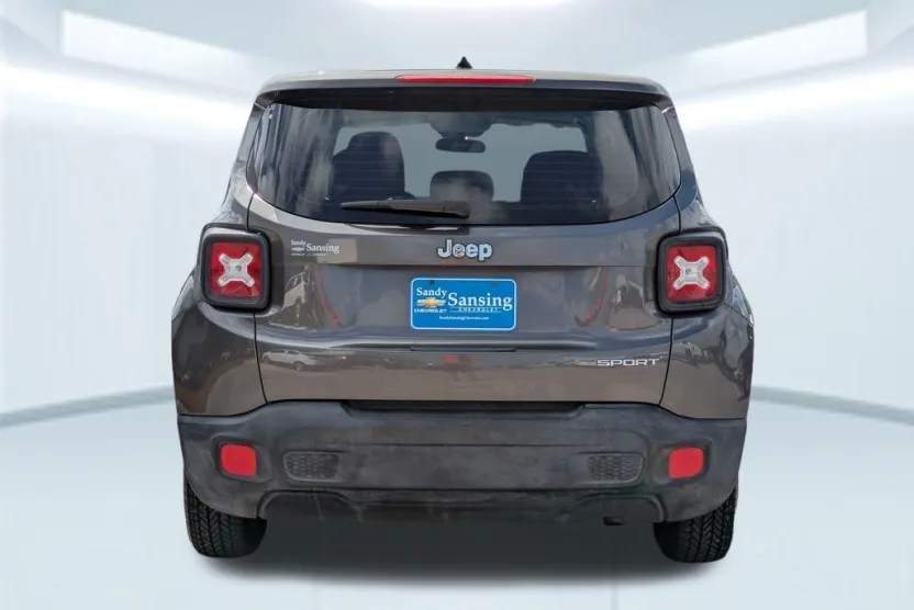 2016 Jeep Renegade Sport photo 1