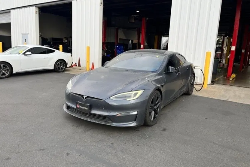 2021 Tesla Model S Plaid photo 1