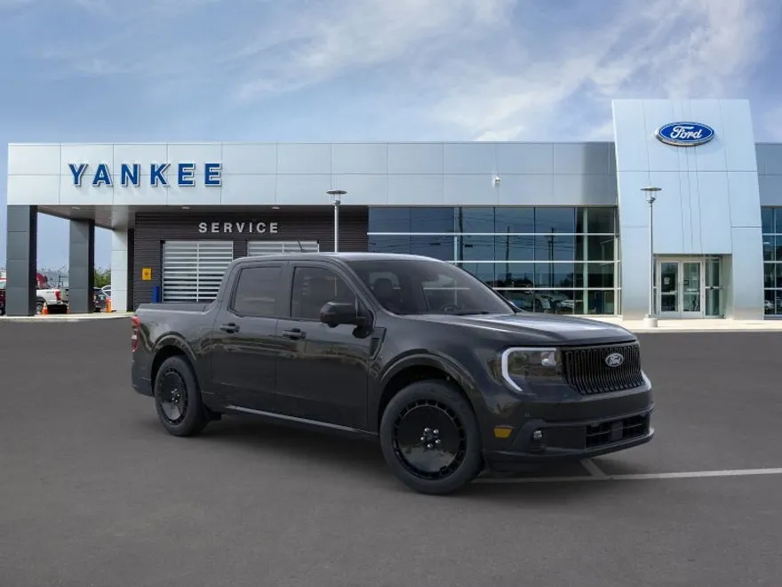 2025 Ford Maverick photo 1