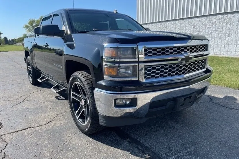 2014 Chevrolet Silverado 1500 LT photo 1
