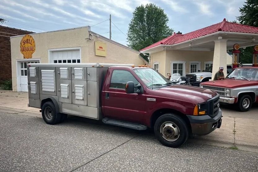 2006 Ford F-350 XLT photo 1