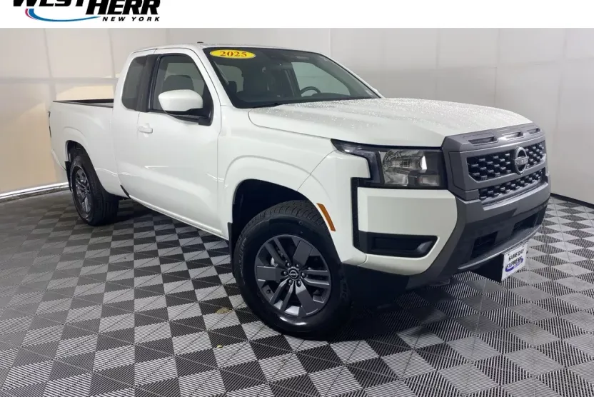 2025 Nissan Frontier SV photo 1