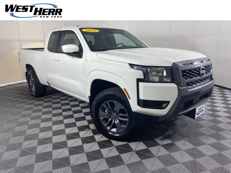2025 Nissan Frontier SV photo 1