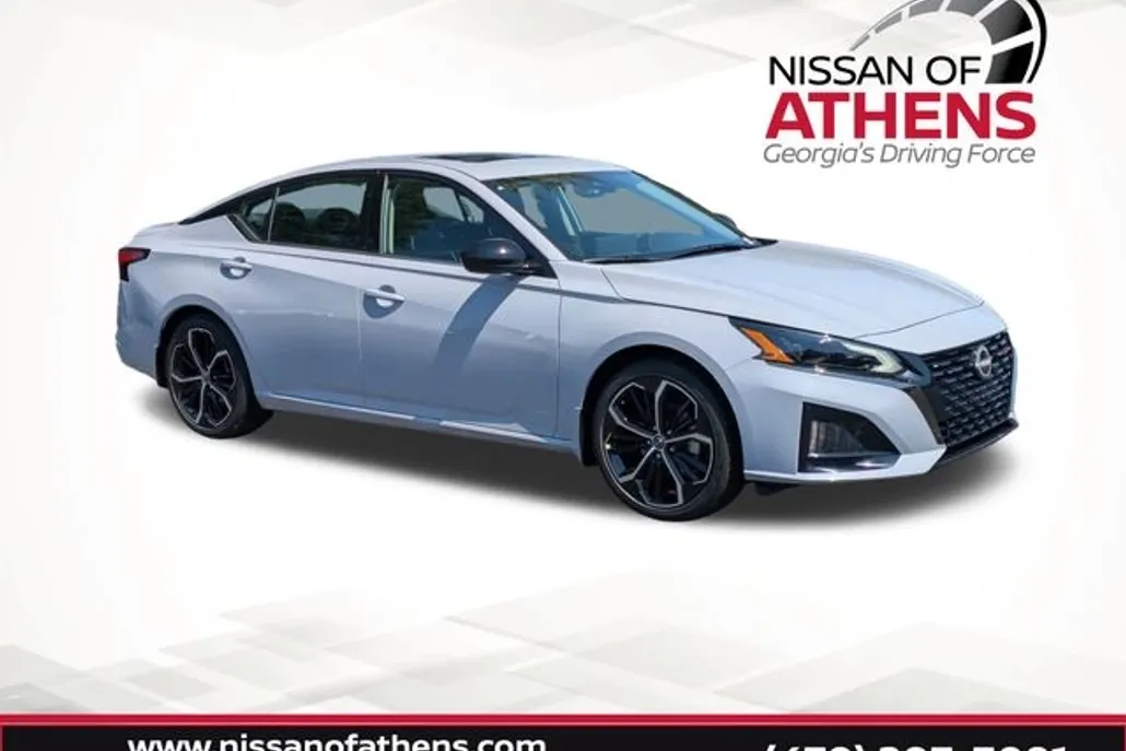 2025 Nissan Altima 2.5 SR photo 1