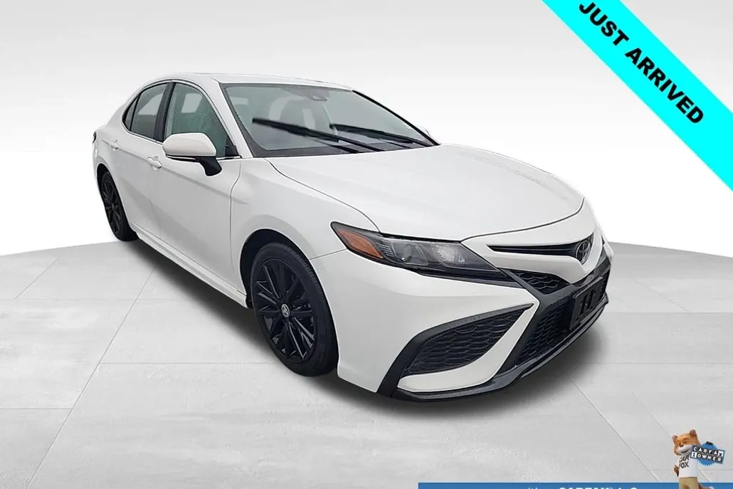 2023 Toyota Camry SE photo 1