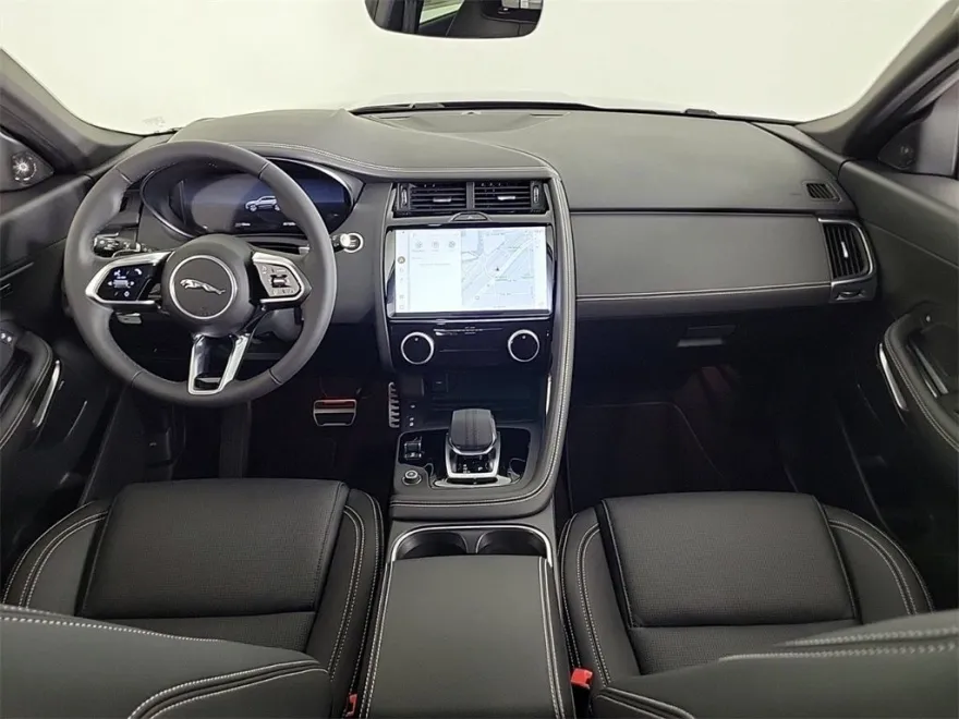 2024 Jaguar E-PACE R-Dynamic SE photo 1