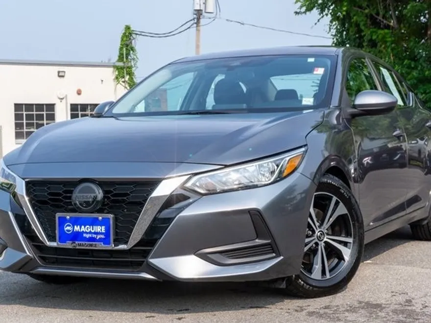 2022 Nissan Sentra SV photo 1