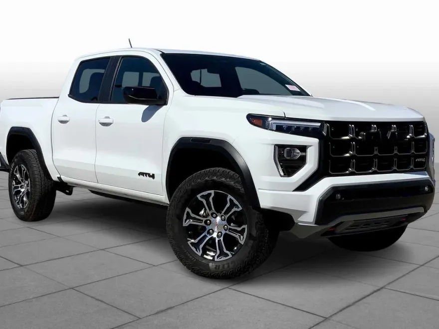 2024 Gmc Canyon AT4 photo 1