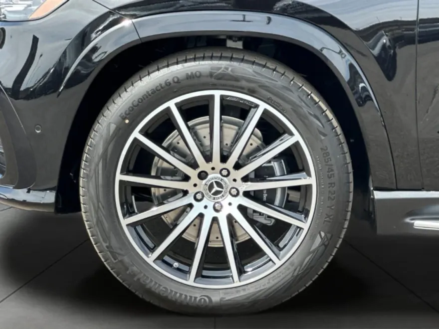 2026 Mercedes Benz GLS 580 4MATIC photo 1