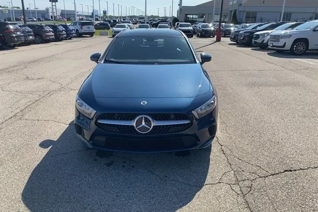 2022 Mercedes Benz A 220 4MATIC photo 1