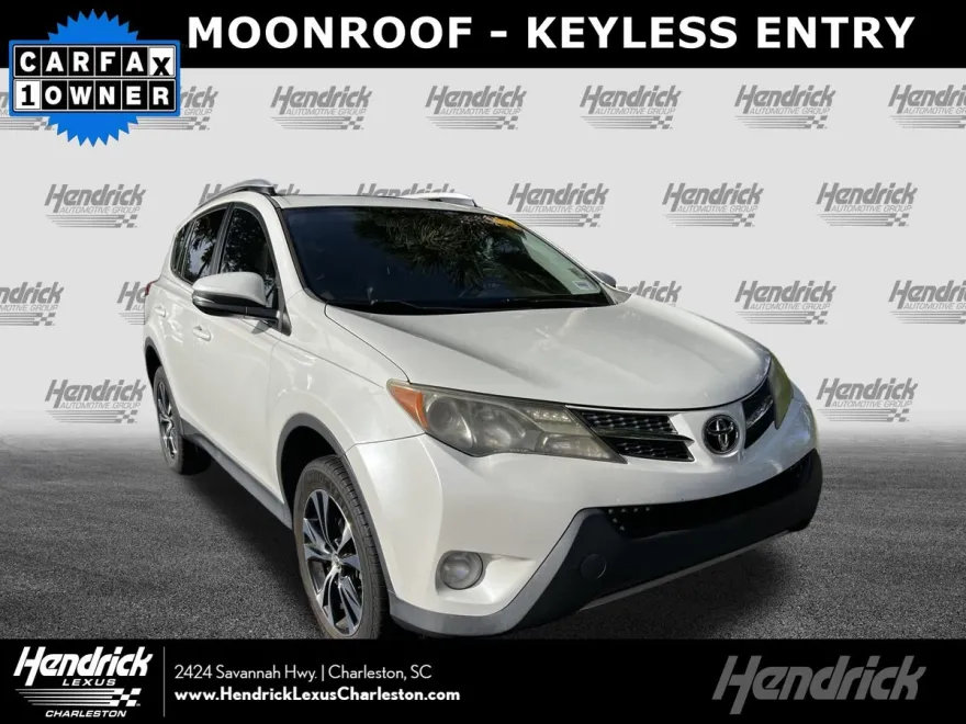 2015 Toyota RAV4 Limited photo 1
