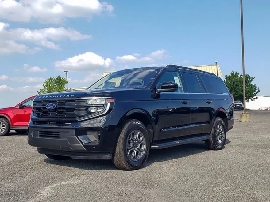 2025 Ford Expedition MAX photo 1