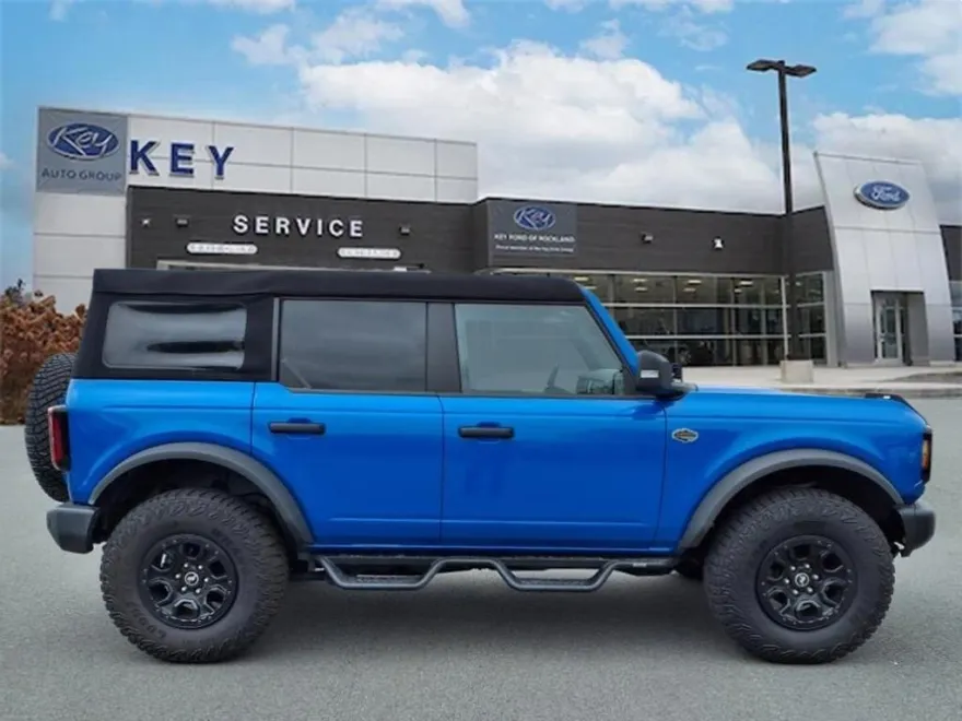 2023 Ford Bronco Wildtrak photo 2