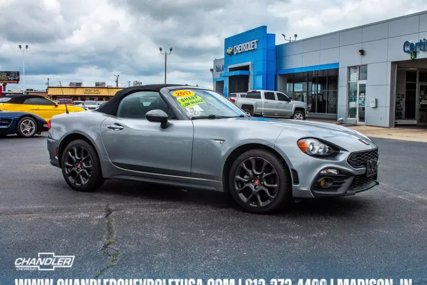 2017 Fiat 124 Spider Abarth photo 1
