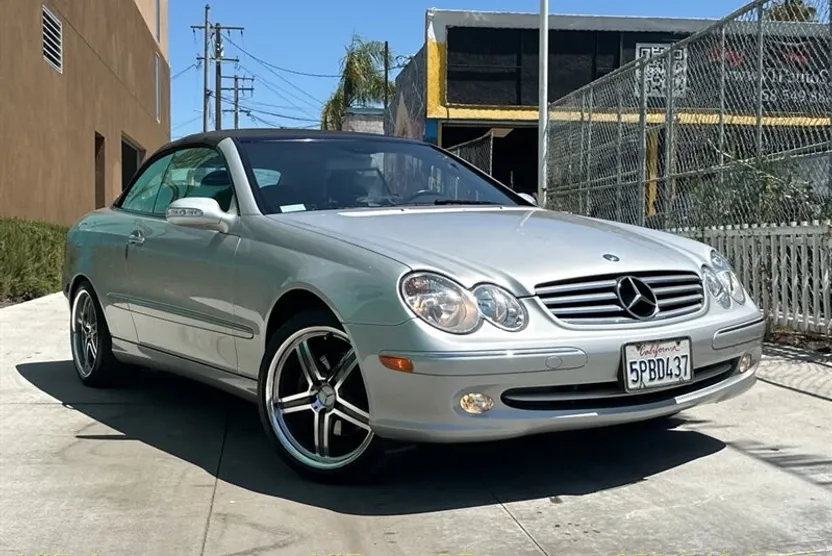 2005 Mercedes Benz CLK 320 photo 1