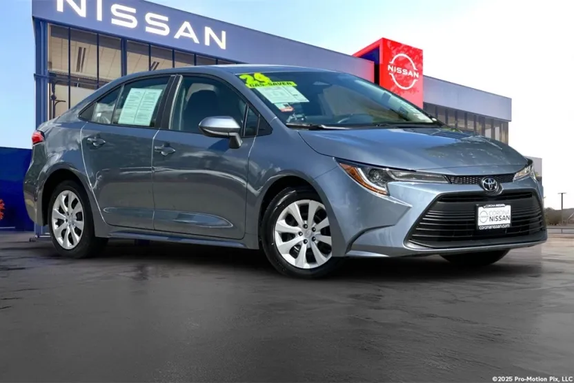 2024 Toyota Corolla LE photo 1