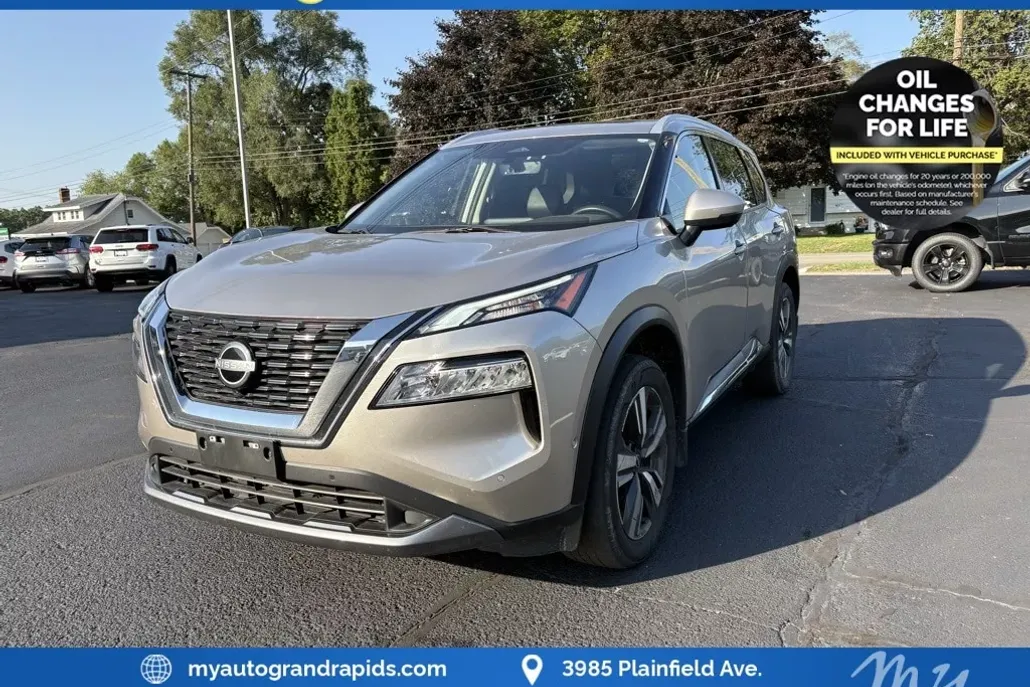 2023 Nissan Rogue SL photo 1