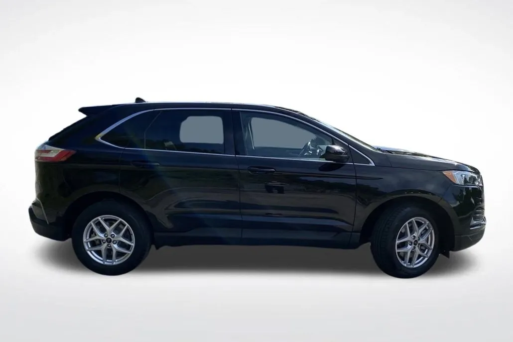 2023 Ford Edge SEL photo 1