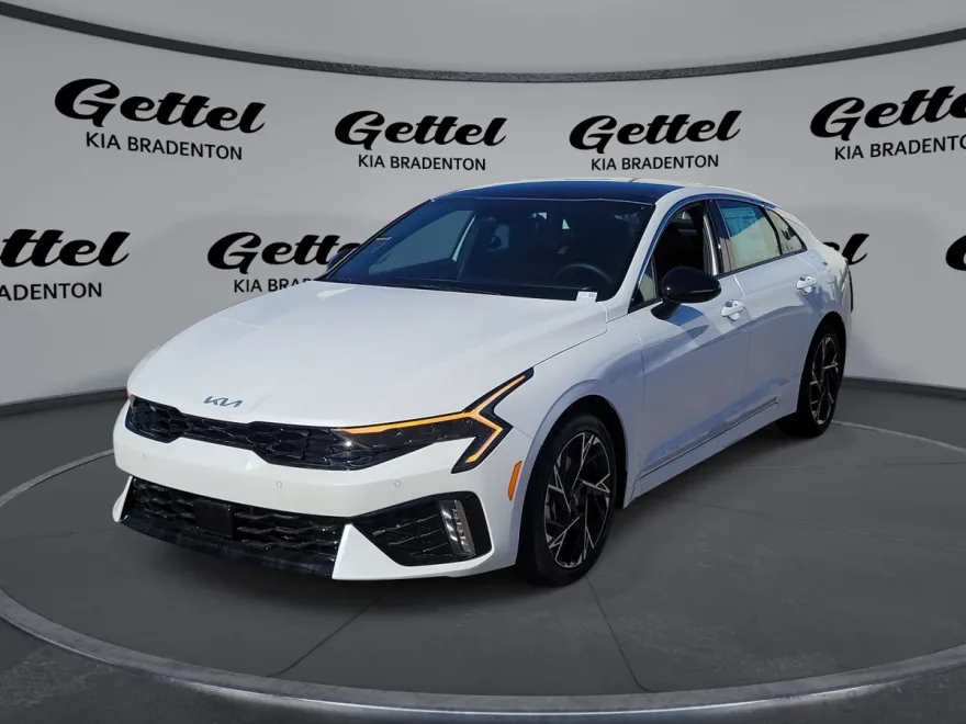 2025 Kia K5 GT-Line photo 1