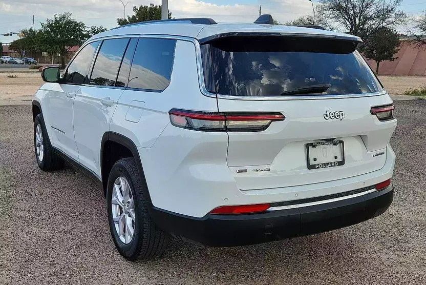 2022 Jeep Grand Cherokee Limited photo 1