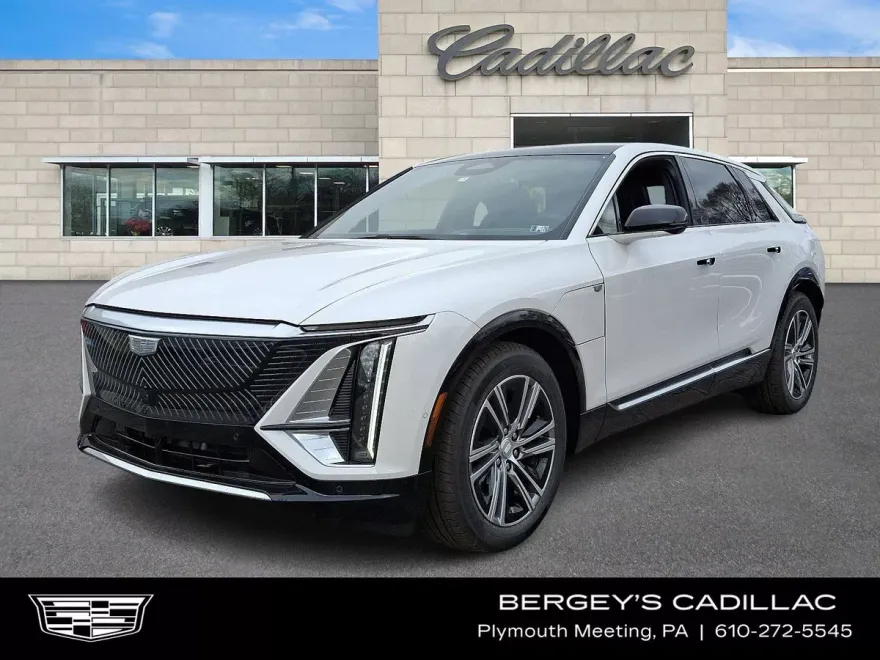 2025 Cadillac Lyriq Luxury photo 1