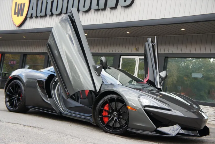 2019 Mclaren 570S Spider photo 1