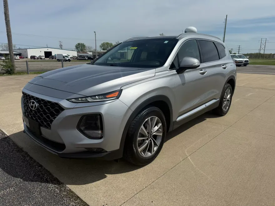 2020 Hyundai Santa Fe SEL photo 1