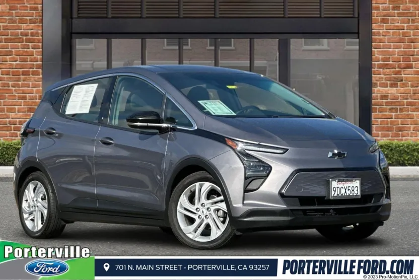 2023 Chevrolet Bolt EV 1LT photo 1