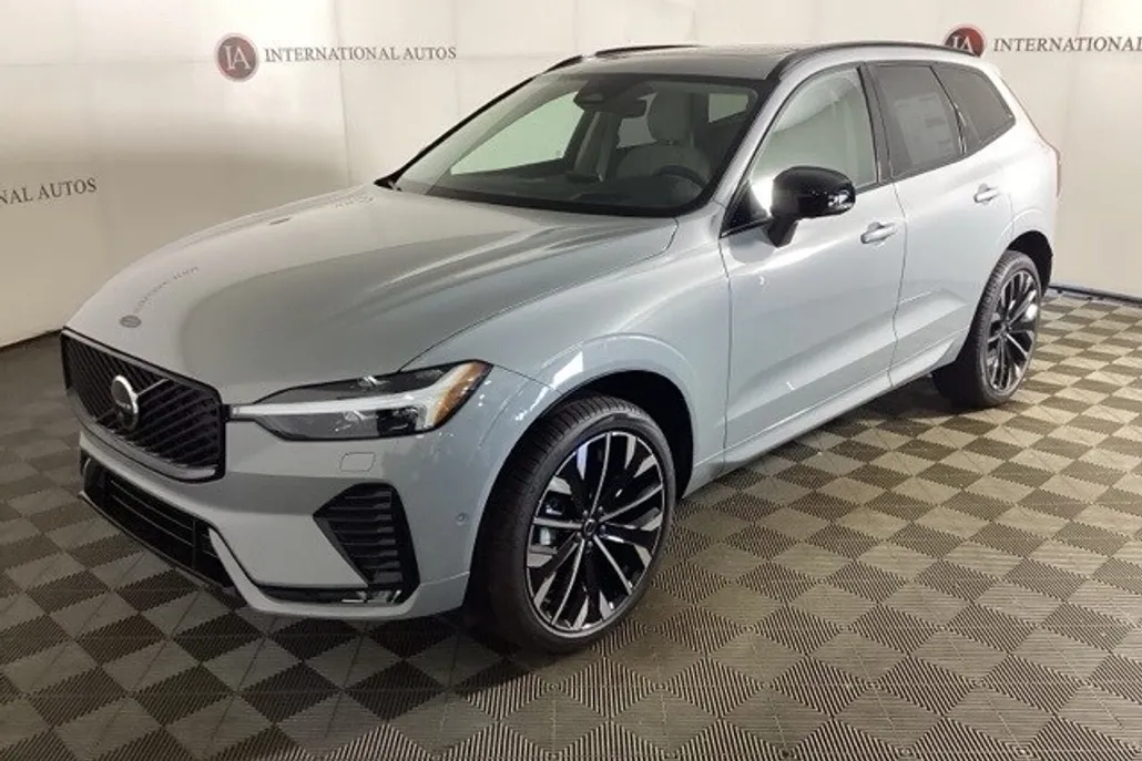 2026 Volvo XC60 photo 1