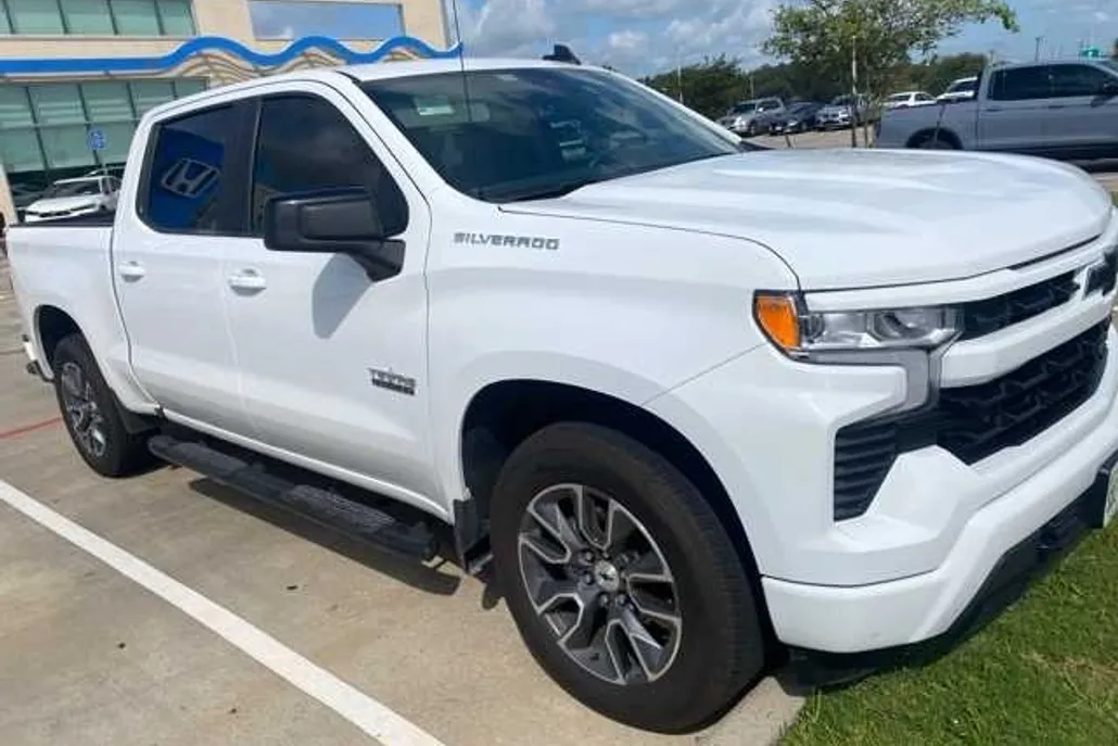 2022 Chevrolet Silverado 1500 RST photo 1