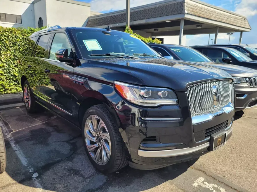 2023 Lincoln Navigator Reserve photo 1