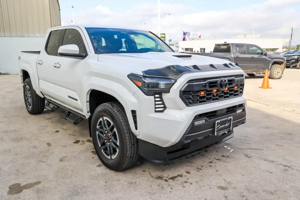 2024 Toyota Tacoma TRD Sport Limited photo 1