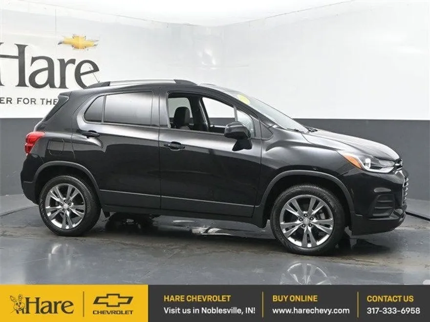 2022 Chevrolet Trax LT photo 1