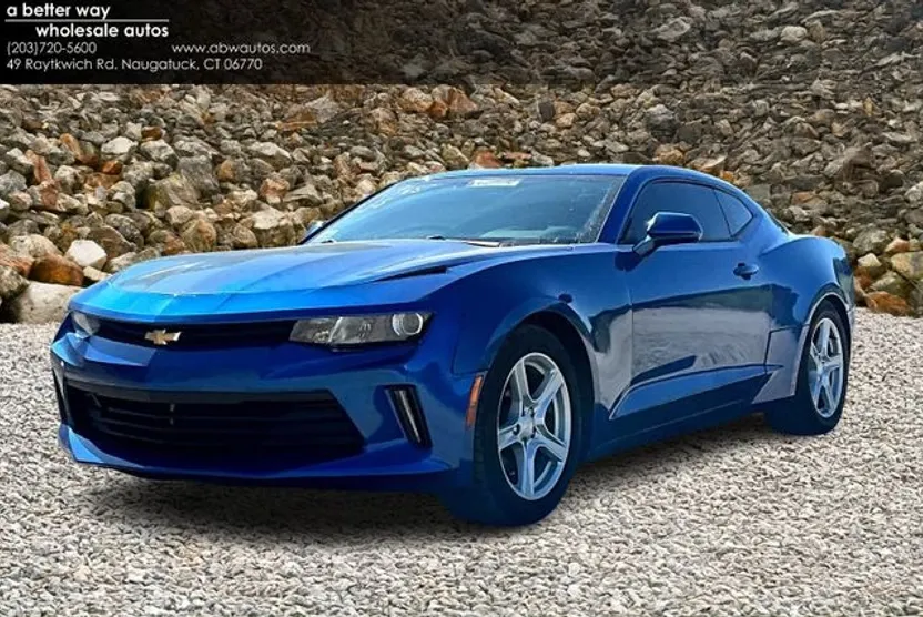 2018 Chevrolet Camaro 1LS 1LT photo 1