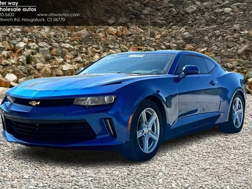 2018 Chevrolet Camaro 1LS 1LT photo 1