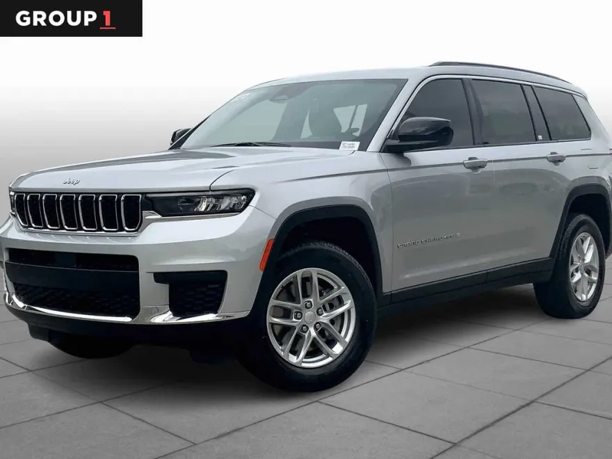 2025 Jeep Grand Cherokee Laredo photo 1