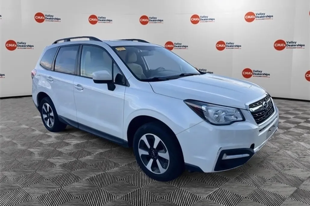 2018 Subaru Forester 2.5i Premium photo 1